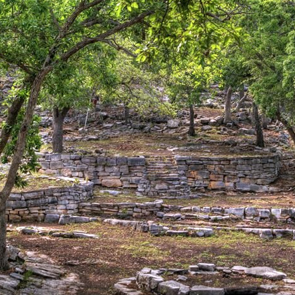 Visita la zona arqueologica Balcon de Moctezuma